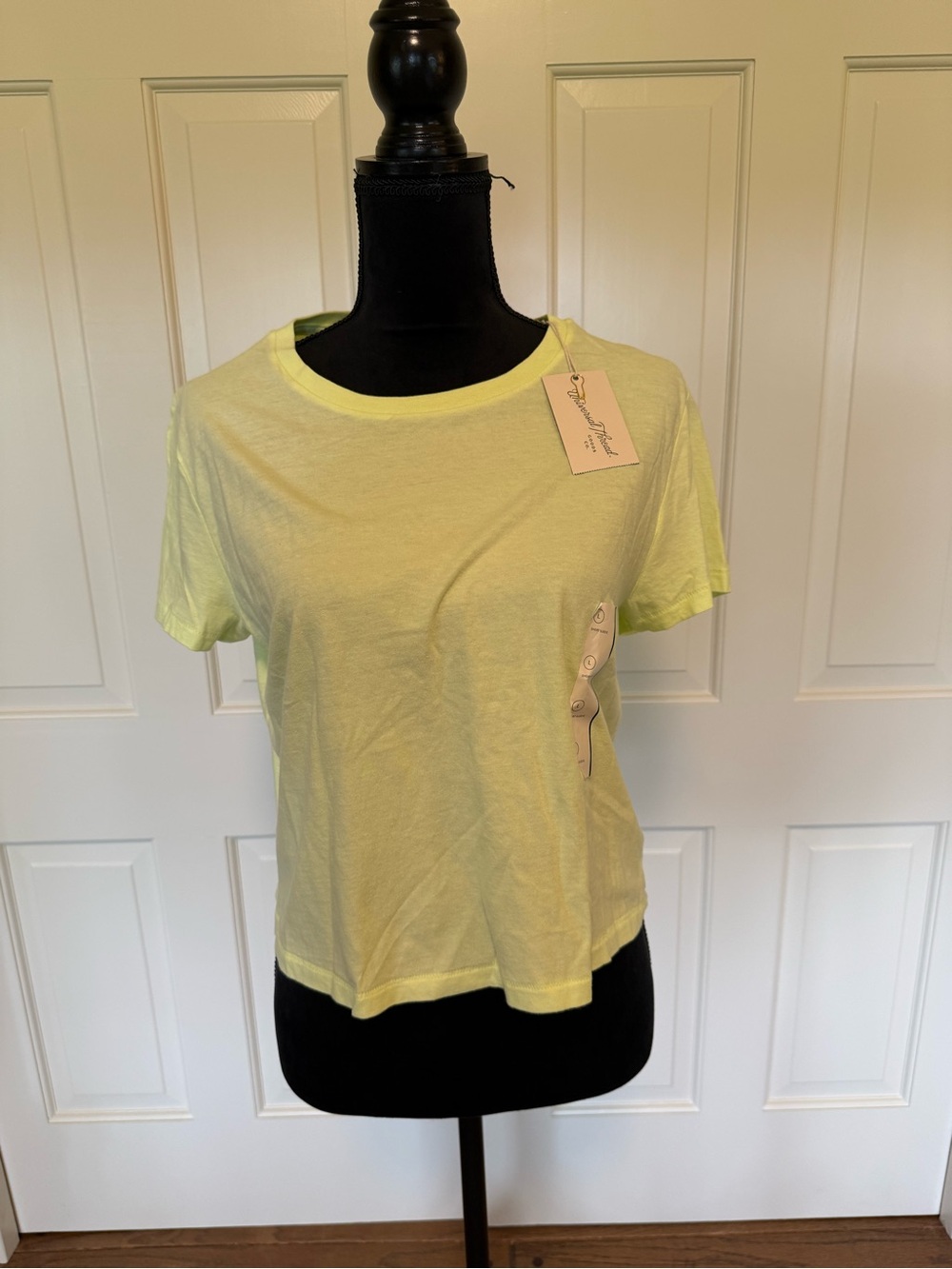 Universal Thread Light Pastel green Short Sleeve Tee
